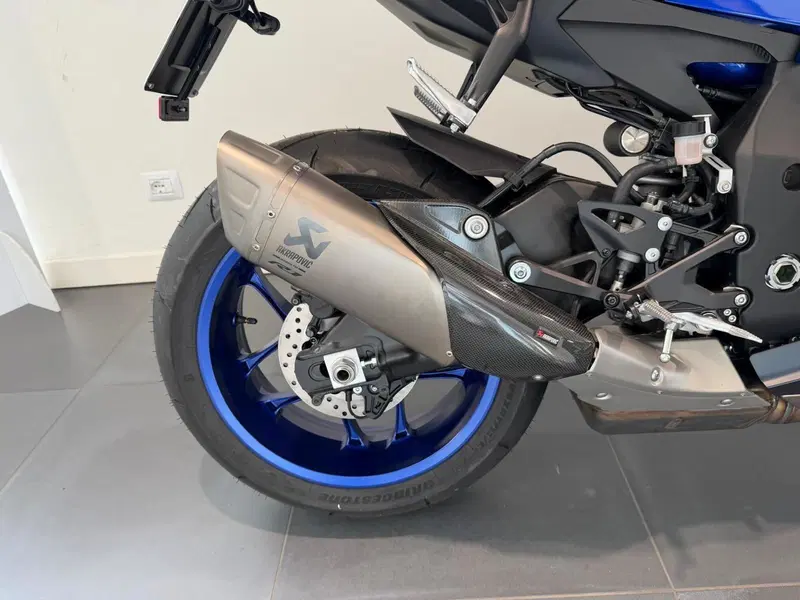Yamaha YZF R1 (2020 - 25) (3)