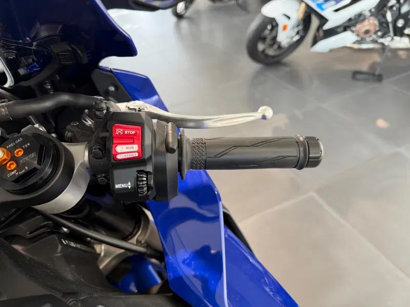 Yamaha YZF R1 (2020 - 25) (5)