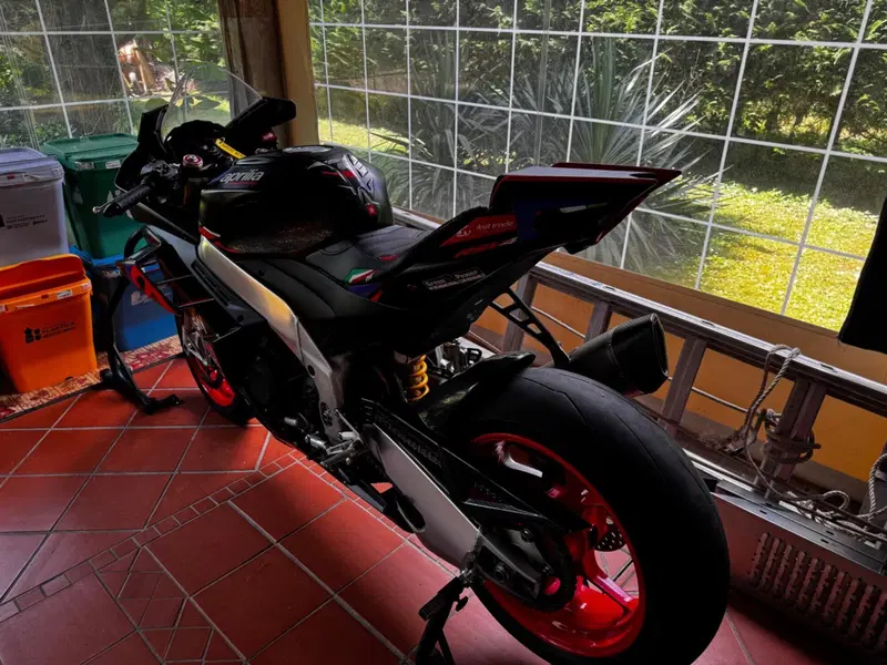 Aprilia RSV4 1100 (2021 - 24)