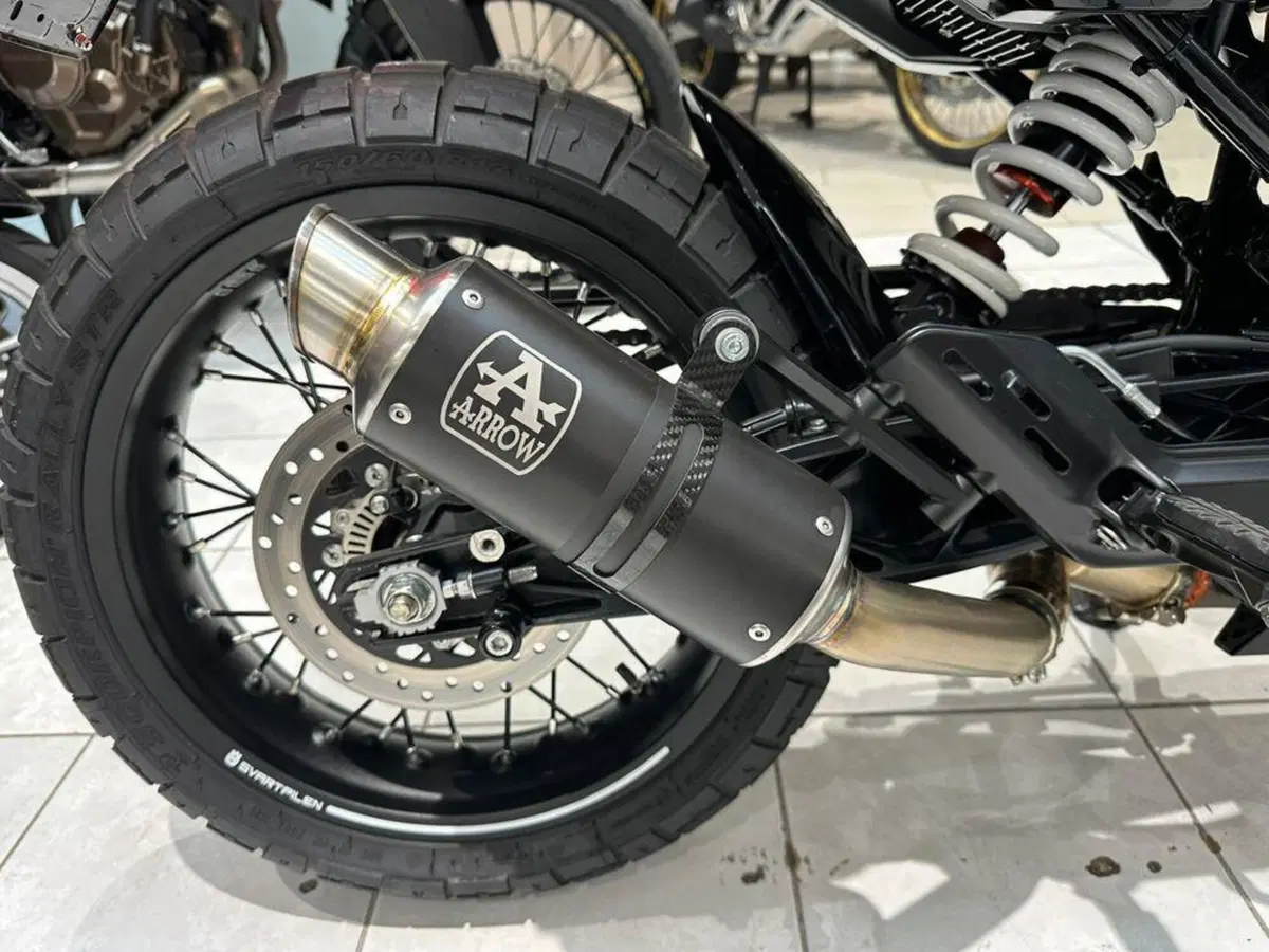 Husqvarna Svartpilen 401 (2021 - 23) (7)