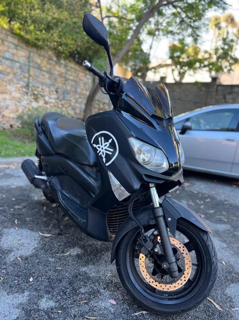 Yamaha X-Max 250 (2010 - 13) (4)