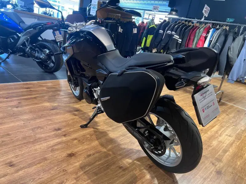Bmw F 900 R (2017 - 20) (6)