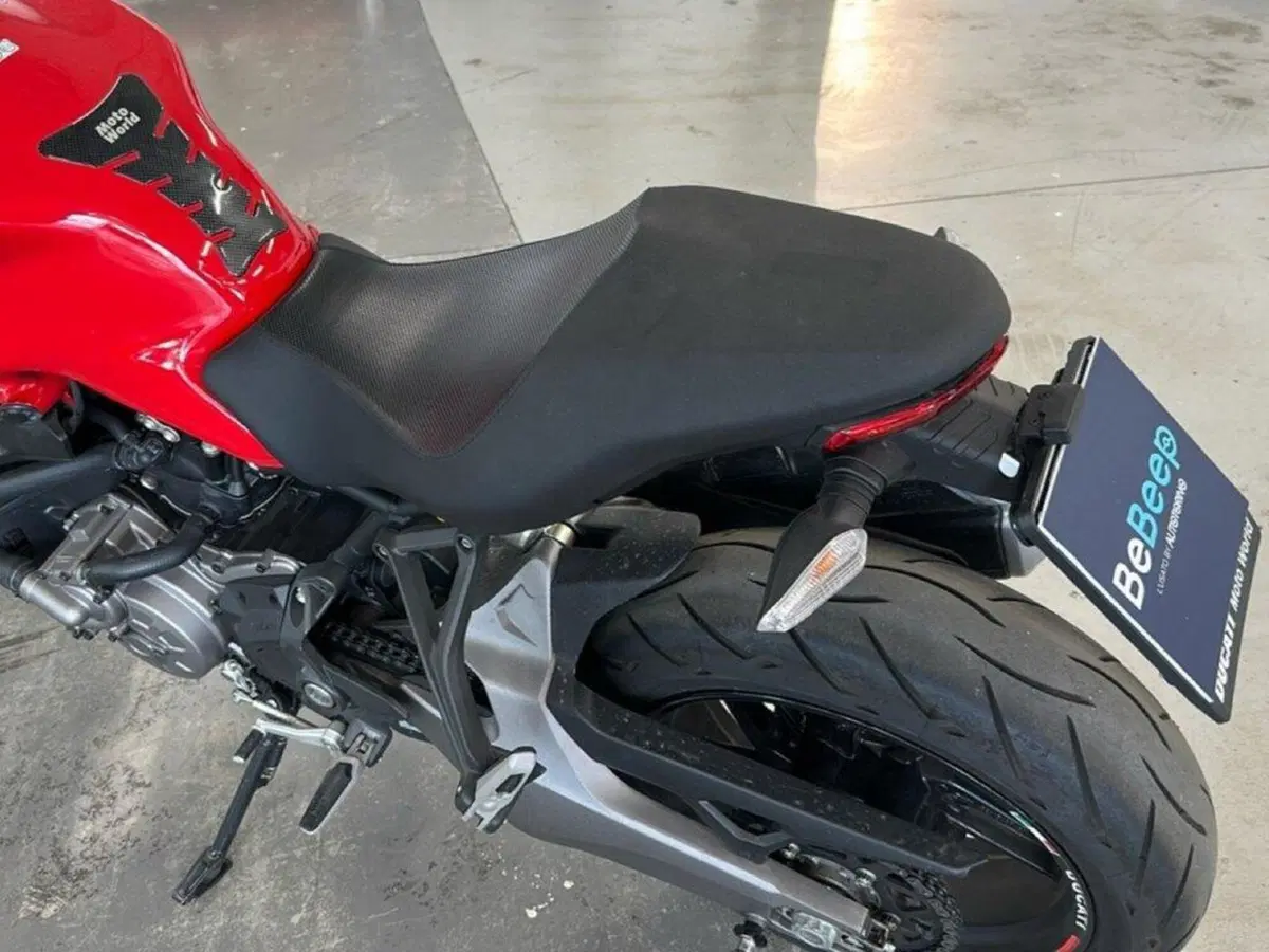 Ducati Monster 821 ABS (2014 - 17) (11)