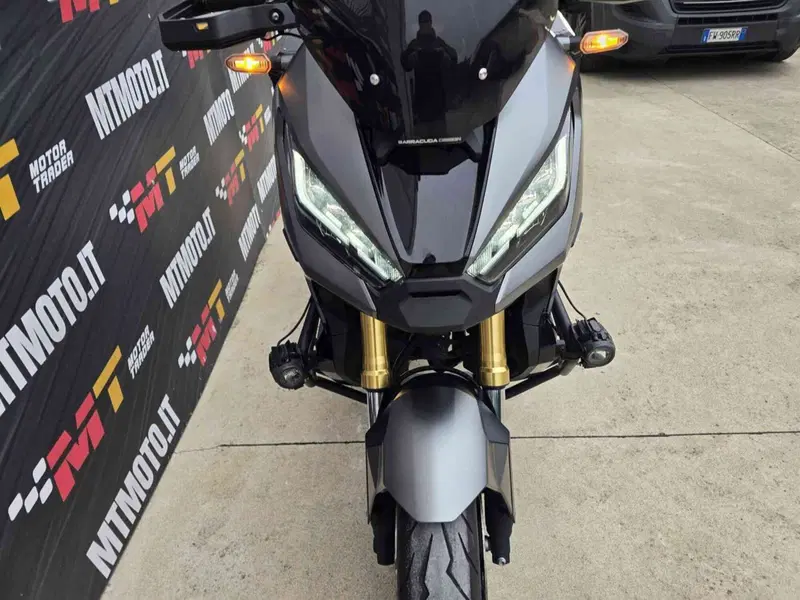 Honda X-ADV 750 DCT Travel (2021 - 24) (12)