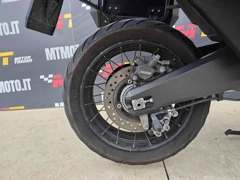 Honda X-ADV 750 DCT Travel (2021 - 24) (7)
