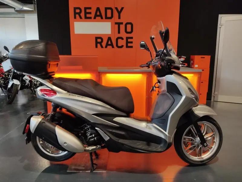 Piaggio Beverly 300 Hpe (2021)