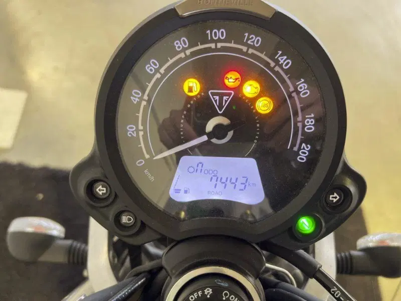 Triumph Speed Twin 900 (2023 - 24) (6)