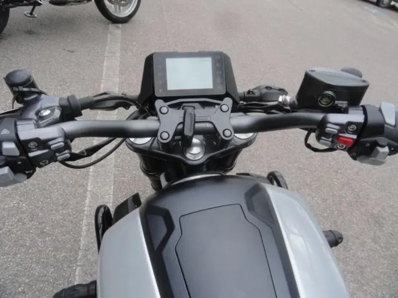 Zontes ZT125-GK (2022 - 25) (11)