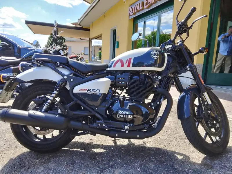 Royal Enfield Shotgun 650 (2024 - 26) (2)