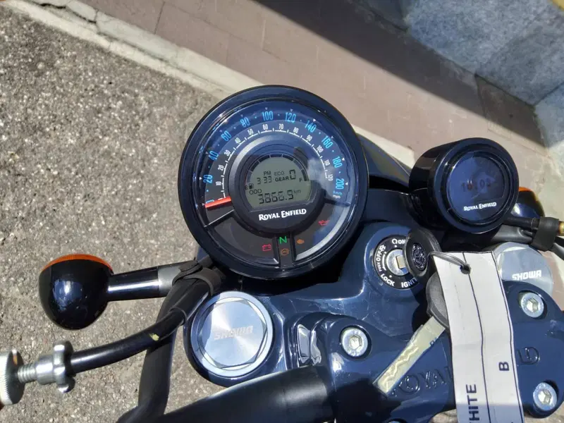 Royal Enfield Shotgun 650 (2024 - 26) (7)