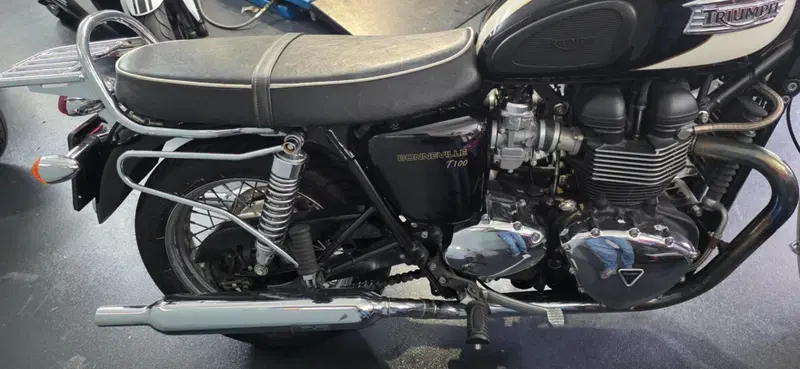 Triumph Bonneville T100 (2008 - 16) (7)