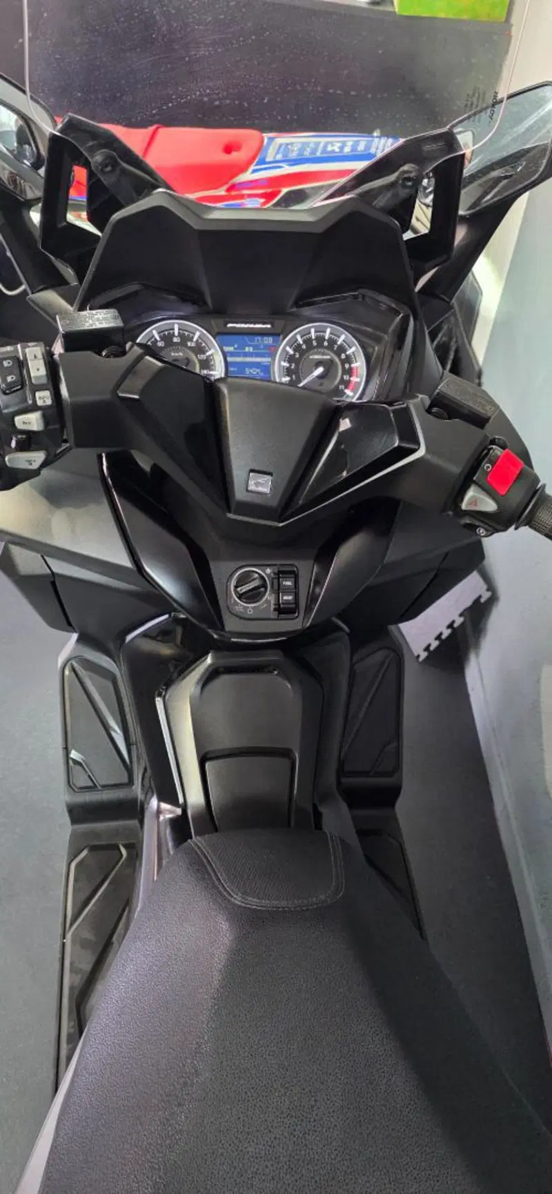 Honda Forza 350 (2022 - 24) (5)
