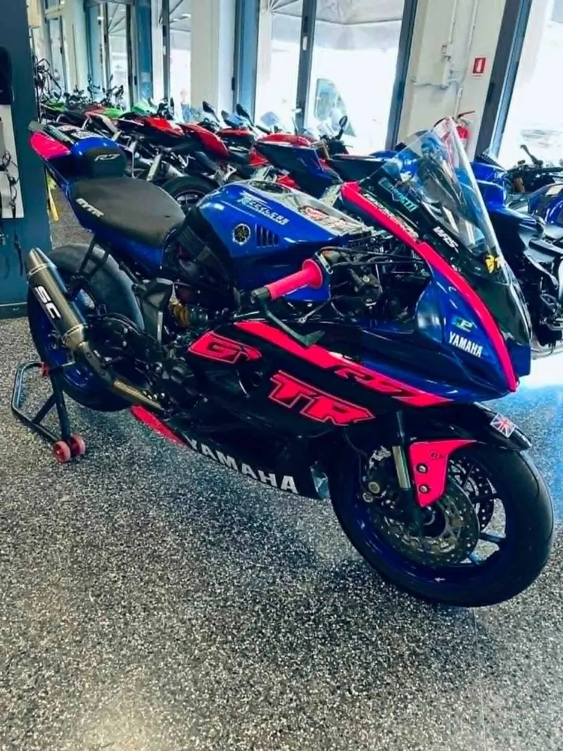 Yamaha YZF R7 (2021 - 25)