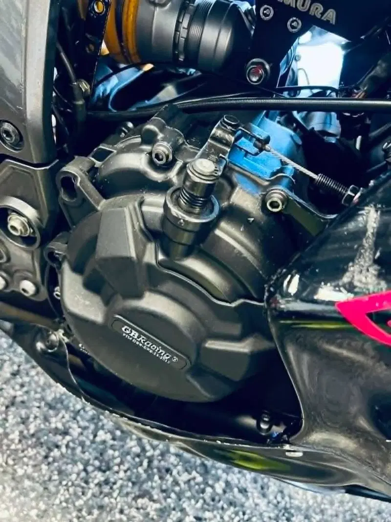 Yamaha YZF R7 (2021 - 25) (7)