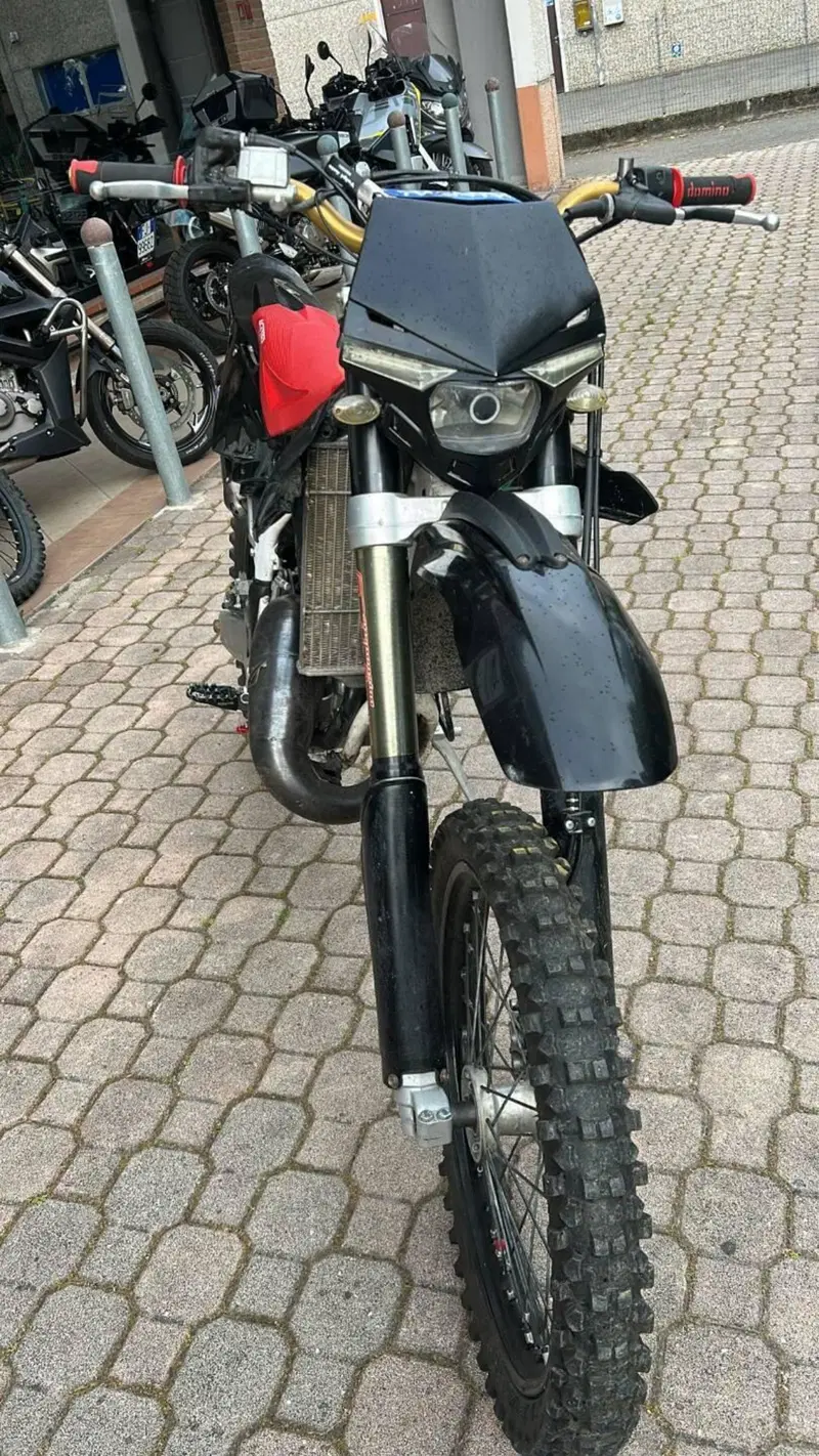 Husqvarna WR 125 (2010 - 11) (3)