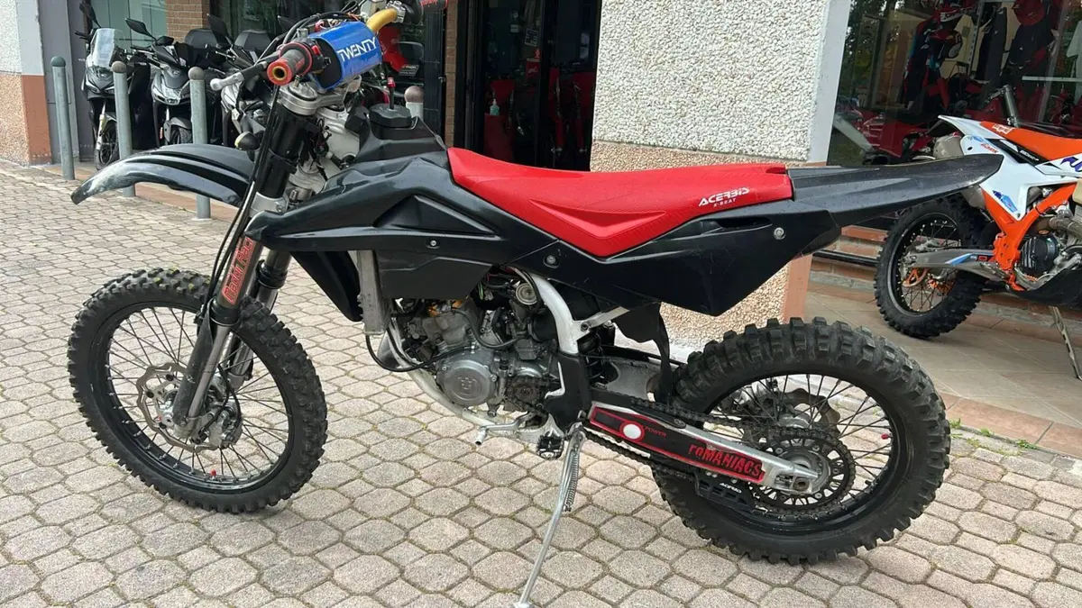 Husqvarna WR 125 (2010 - 11) (4)