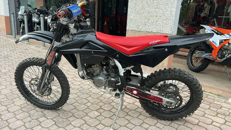 Husqvarna WR 125 (2010 - 11) (4)