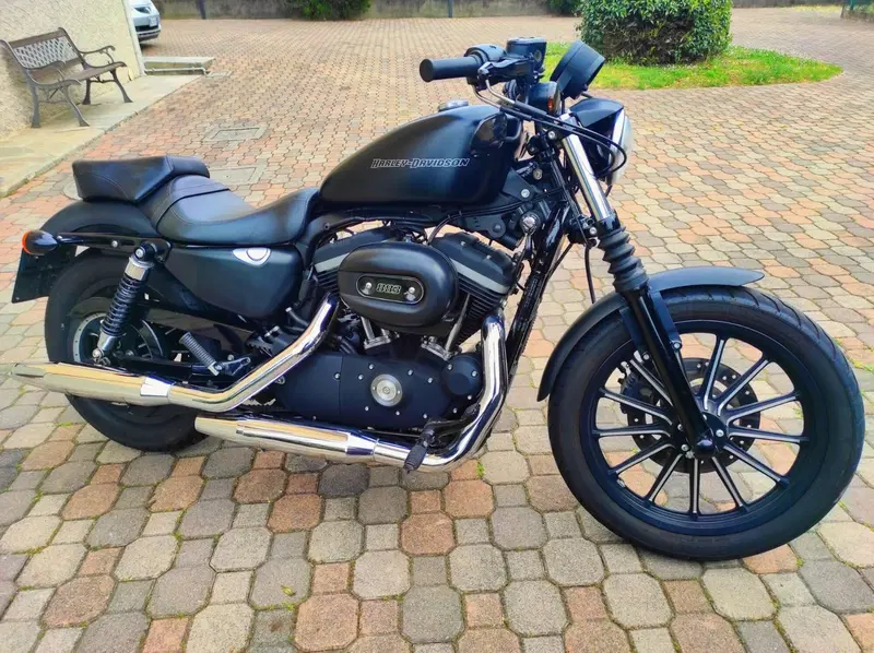 Harley-Davidson 883 Iron (2009 - 11) - XL 883N (2)