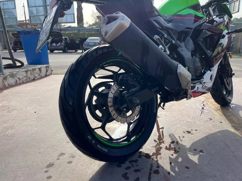 Kawasaki Ninja 125 Performance (2021 - 24) (7)