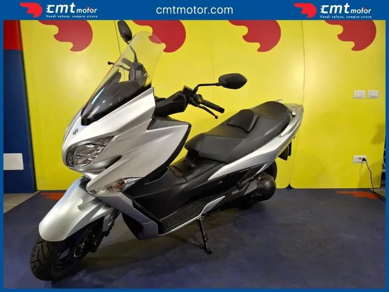 Suzuki Burgman 400 (2022 - 24) (4)