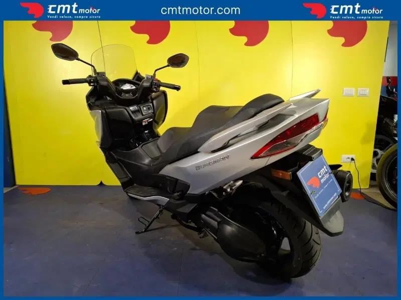 Suzuki Burgman 400 (2022 - 24) (5)