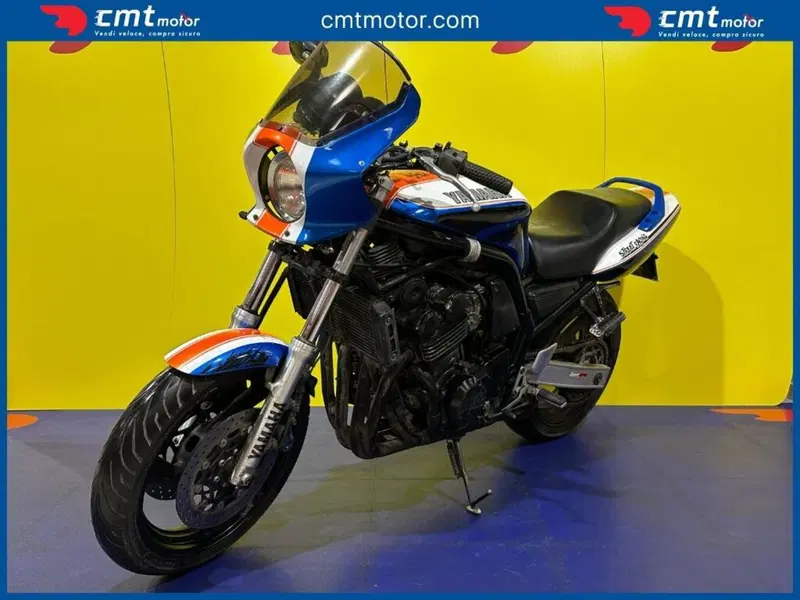 Yamaha FZS 600 Fazer (1998 - 01) (2)