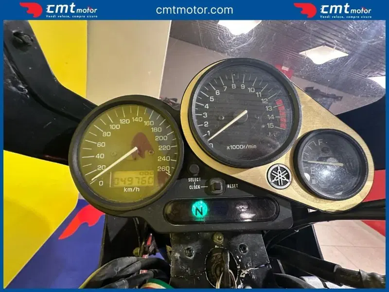 Yamaha FZS 600 Fazer (1998 - 01) (5)