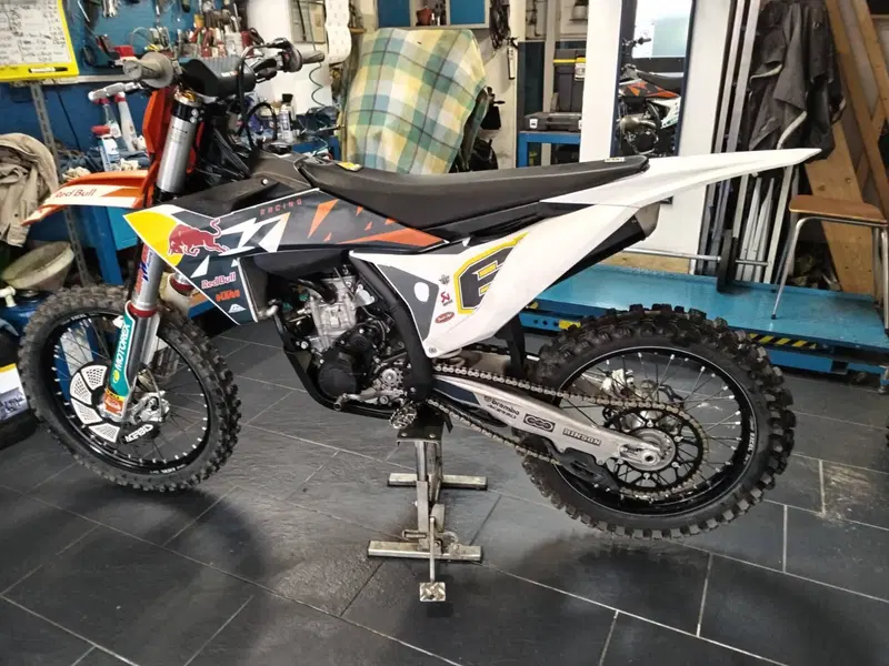 KTM 250 SX-F (2024) (2)