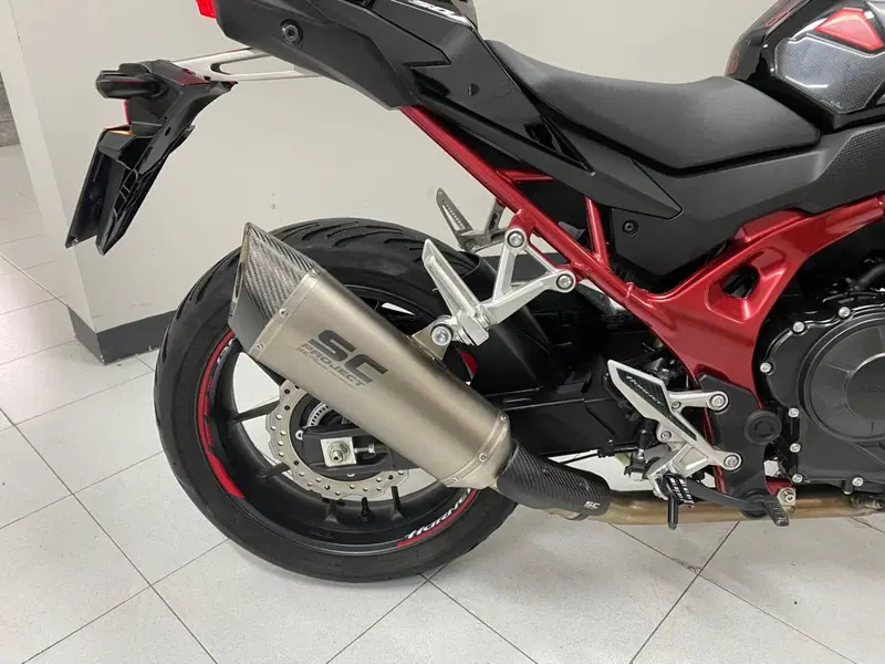 Honda CB 750 Hornet (2023 - 24) (3)