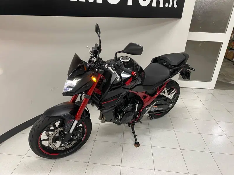 Honda CB 750 Hornet (2023 - 24) (4)