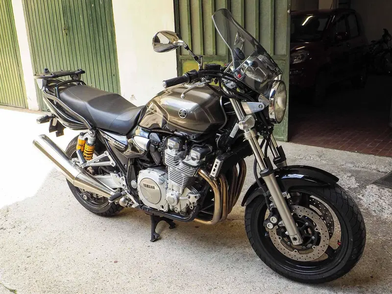 Yamaha XJR 1300 (2006 - 14) (4)