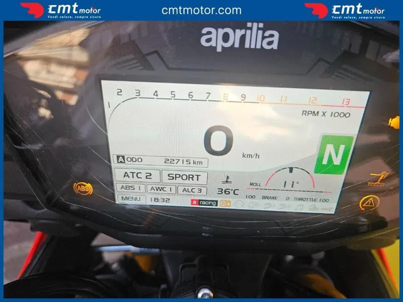 Aprilia Tuono V4 Factory (2017 - 18) (5)