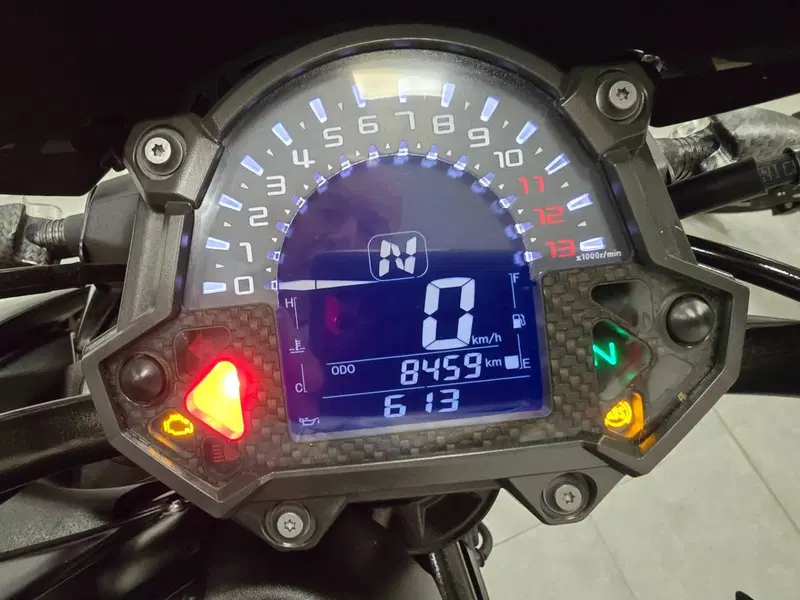 Kawasaki Z 900 (2017 - 18) (5)