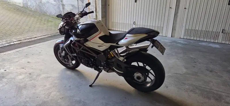 MV Agusta Brutale 1090 RR (2009 - 15) (5)