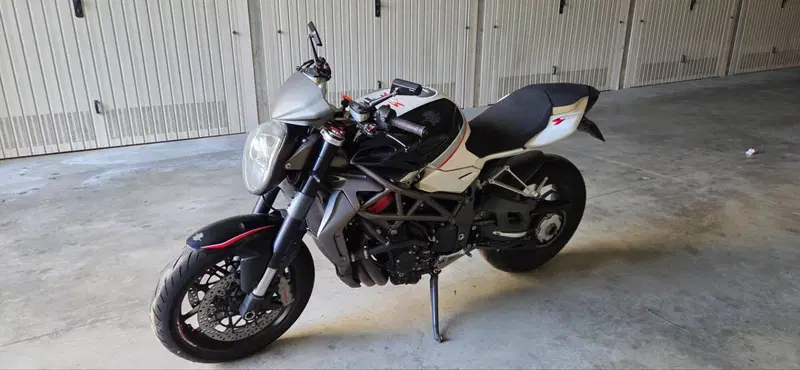 MV Agusta Brutale 1090 RR (2009 - 15) (6)