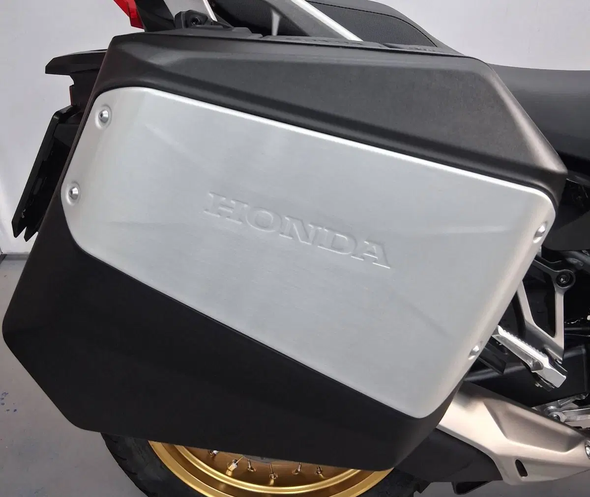 Honda Transalp XL750 (2025) (7)