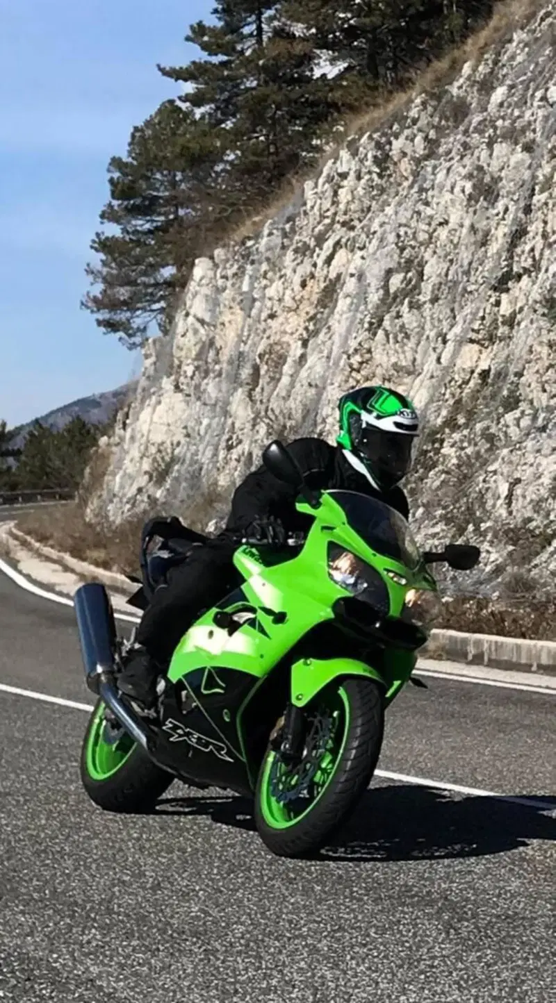 Kawasaki Ninja 900 ZX-9R (2002 - 05)