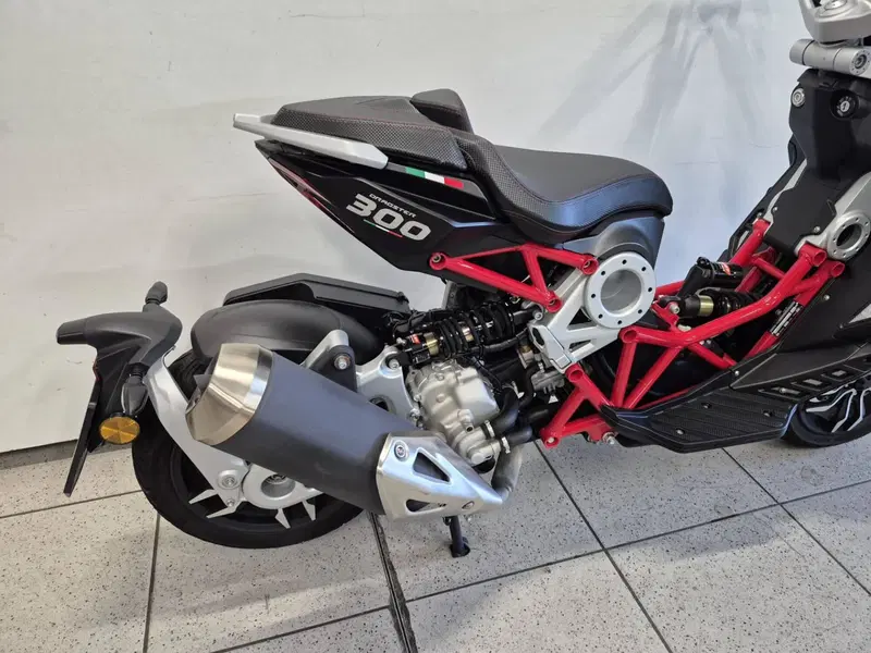 Italjet Moto Dragster 300 (2024) (3)