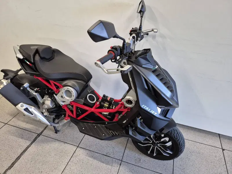 Italjet Moto Dragster 300 (2024) (2)