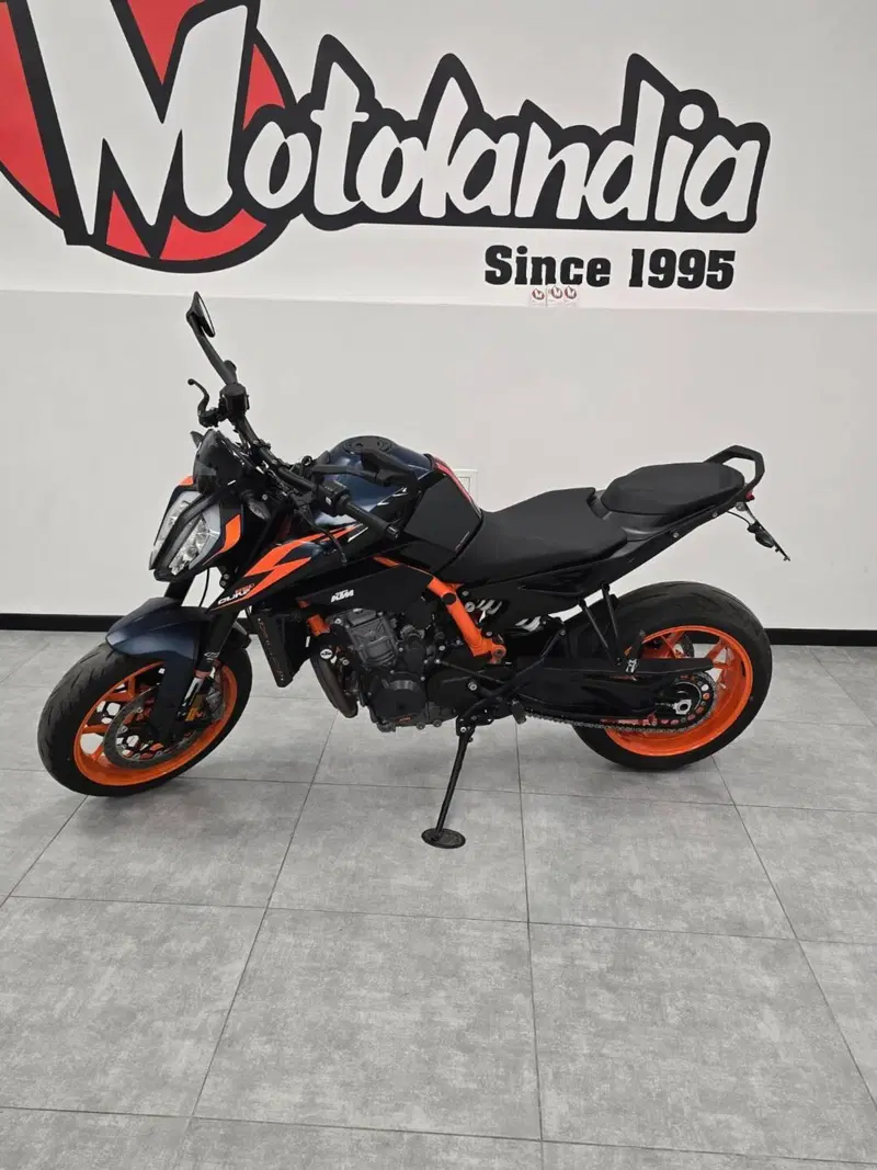 KTM 890 Duke R (2022 - 23) (4)