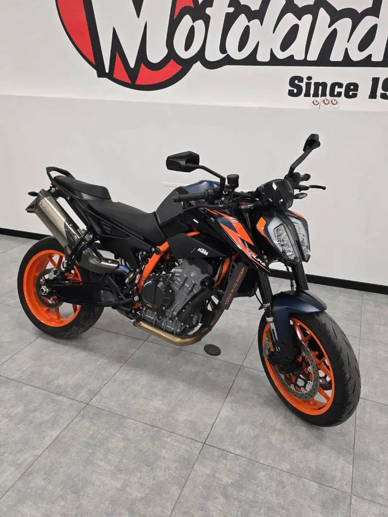 KTM 890 Duke R (2022 - 23)