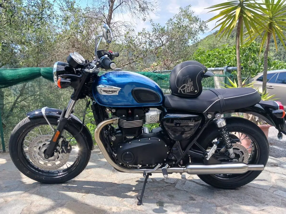 Triumph Bonneville T100 Chrome Edition (2023)