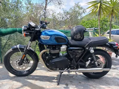Triumph Bonneville T100 Chrome Edition (2023) usata
