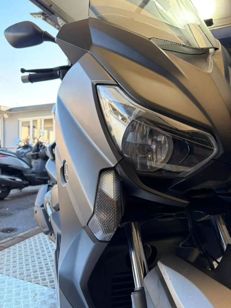 Yamaha X-Max 400 ABS (2017 - 20) (11)