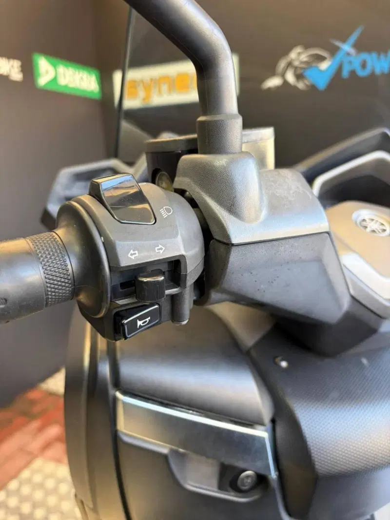 Yamaha X-Max 400 ABS (2017 - 20) (15)