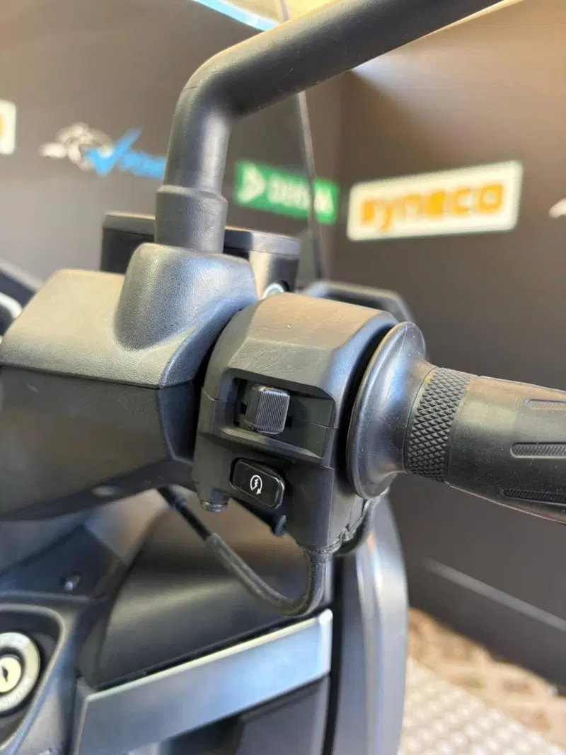 Yamaha X-Max 400 ABS (2017 - 20) (16)