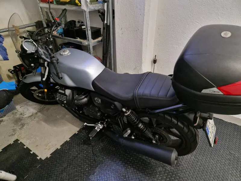 Moto Guzzi V7 850 Stone Special Abs (2021)