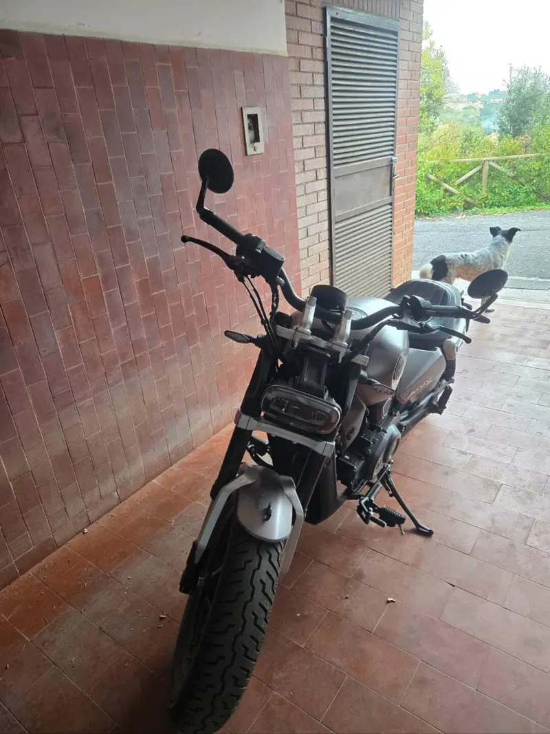 Benelli Leoncino 400 Bobber (2026) (6)