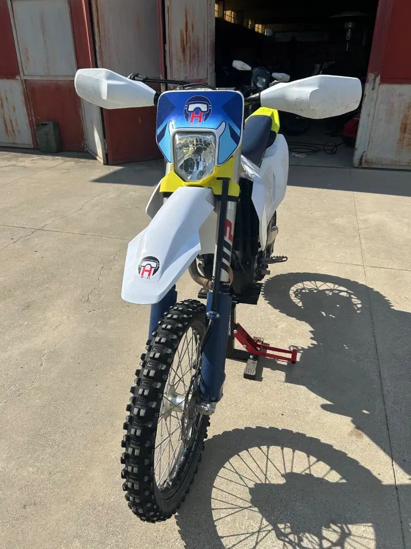 Husqvarna FE 250 (2025)