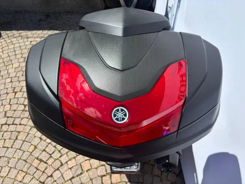 Yamaha X-Max 400 ABS (2017 - 20) (4)